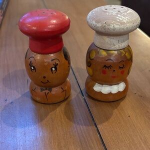 Charming Wooden Chef Shakers